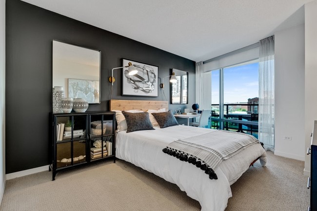 Photo - Kingsbury Plaza