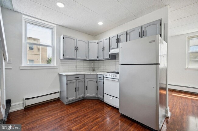 Photo - 2201 S Hicks St