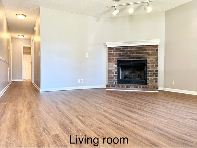 Photo - 723 Mercer Dr