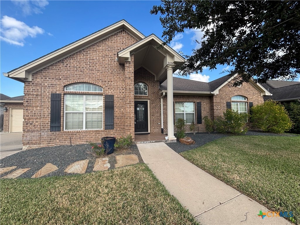 Photo - 309 Auburn Hill