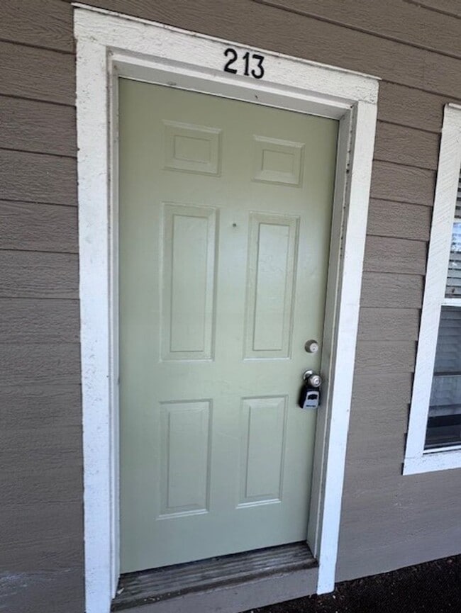 Photo - Second floor, 2/2 unit with wooded view near UCF