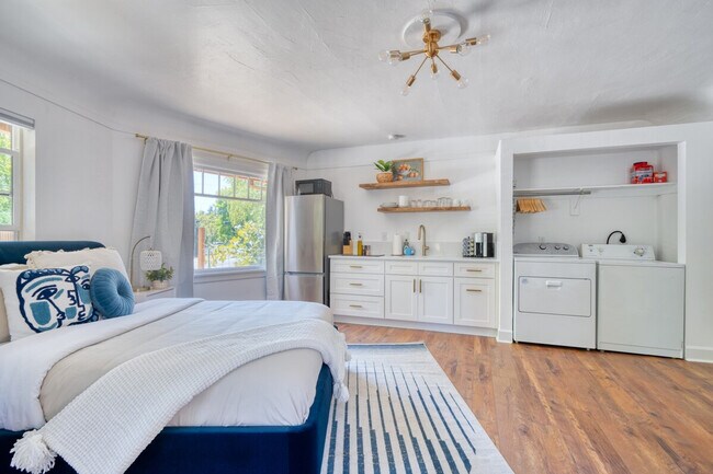 9647 SW Capitol Hwy Unit SI ID1611992P