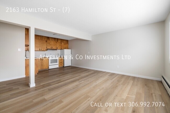 Photo - 2163 Hamilton St Unit (7)