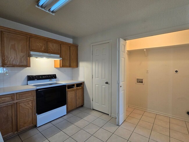 Photo - AVAILABLE NOW! Unit 3802 A Hitchrock