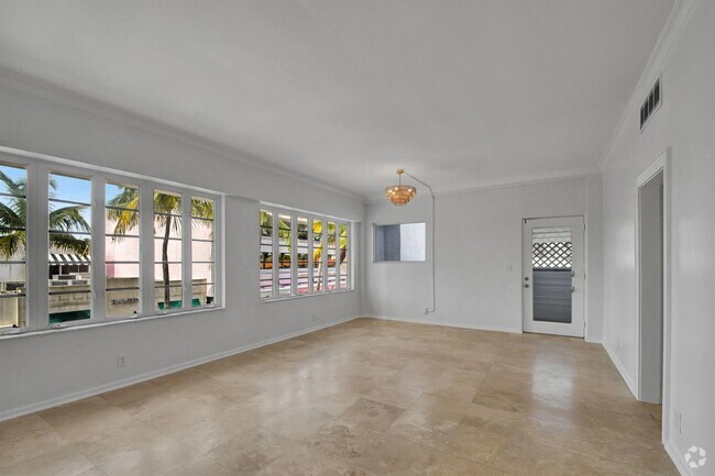 Building Photo - 218 Worth Ave Unit 218 Worth Avenue # 2 Rental