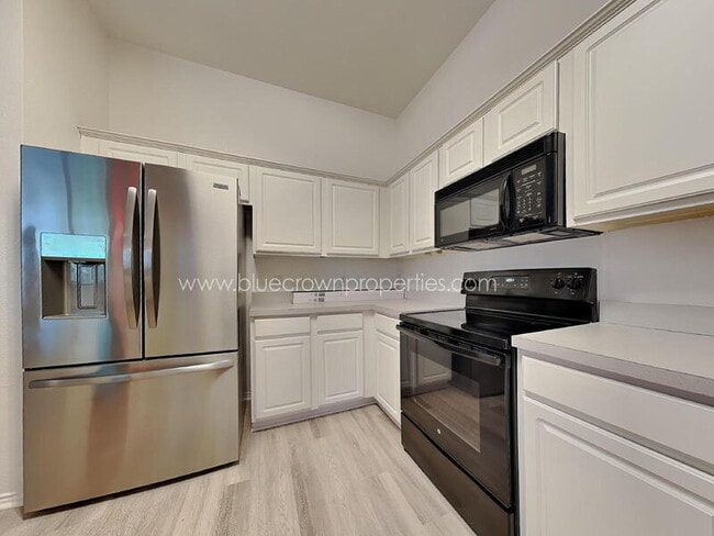 Photo - 615 Douglas Dr