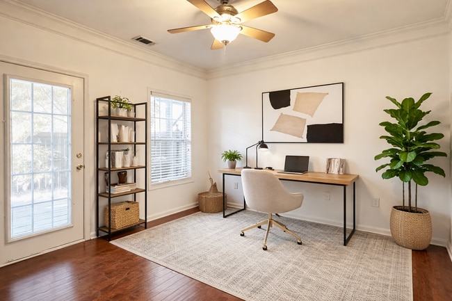 Photo - 307 Savoy Ct