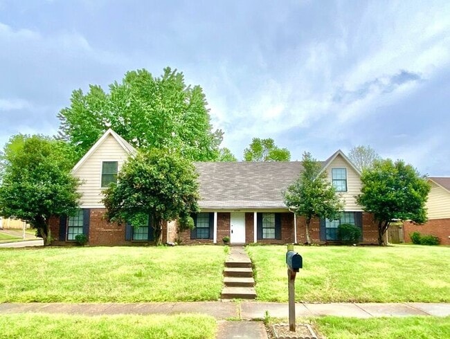 Photo - Spacious 4 bedroom 2 bath in Bartett