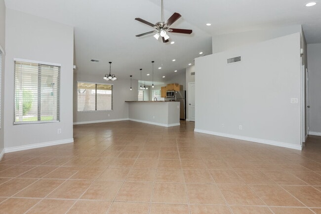 Photo - 1129 N Willow St