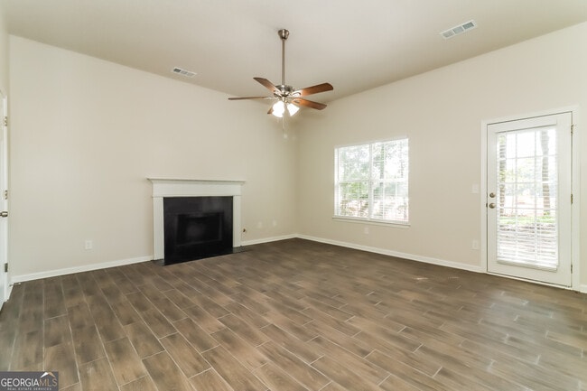 Photo - 4183 Ward Lake Trail