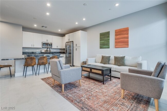 Building Photo - 9812 Kings Glen St