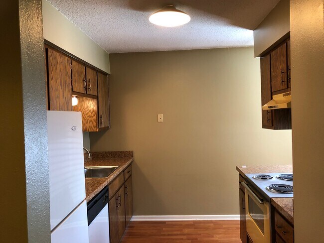 2001 NW Hickory Ln Unit 3