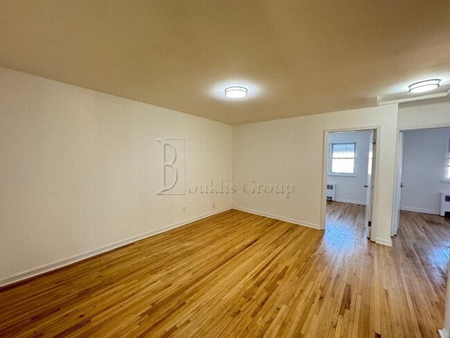 Photo - ** RENOVATED ** 4 BED ** 1 BATH ** PRIME LOCATION **