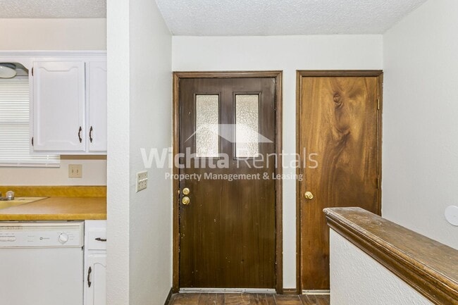 Photo - 2337 N Rutland Ct Unit 1