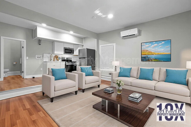 Photo - 556 E Whittier St