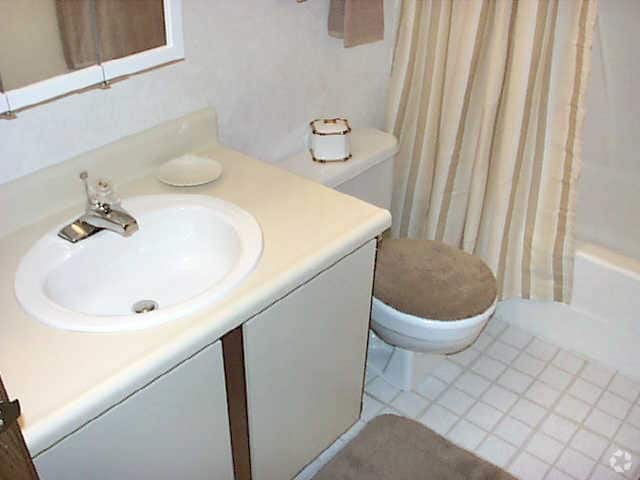 Bathroom - Meadowood