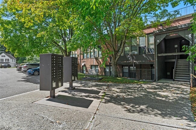 Building Photo - 60 Kensico Rd Unit 21 Rental