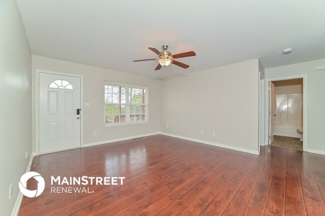 Photo - 5217 Oakhill Dr