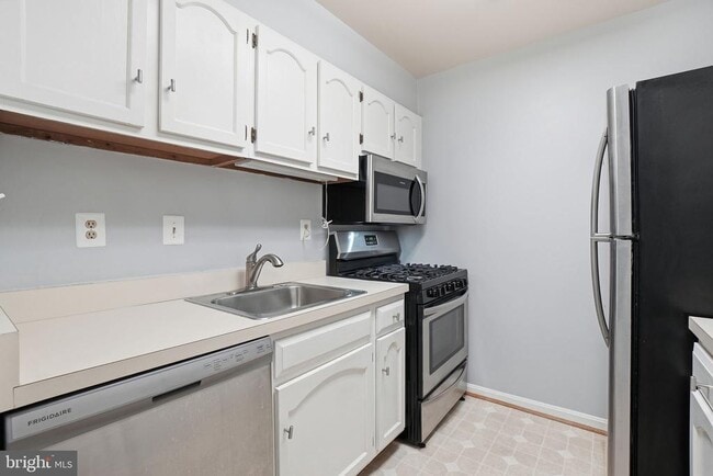 Photo - 5902 Cove Landing Rd Unidad 203