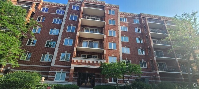 Building Photo - 5005 Warren St Unit 202 Rental