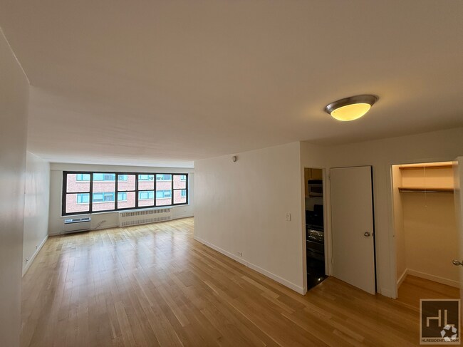 Building Photo - Fourth Avenue Rental