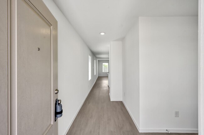 Photo - 29635 Knollwood Bay Rd