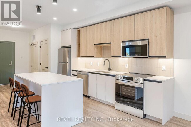 Photo - 4390 Hillview Dr Unité 205