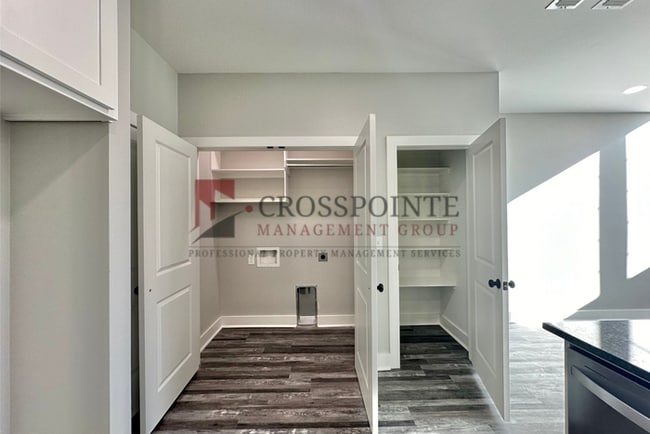 Photo - 1 Bedroom Loft at The Cannery! Tour Today!