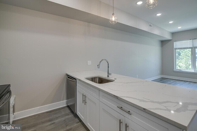 Photo - 2019 N College Ave Unit 3