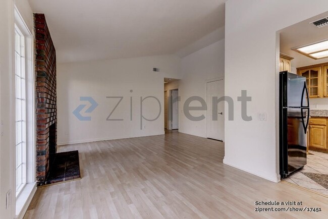 Photo - 5368 Vichy Cir