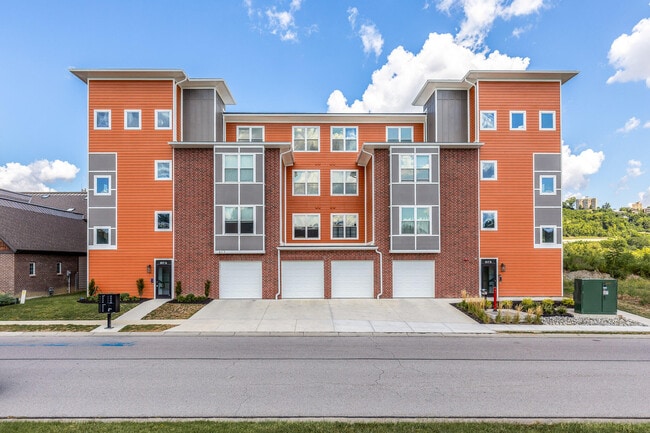 Building Photo - 617 Manhattan Blvd Unit 401 Rental