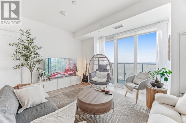 Photo - 575 Bloor St E Unité 2904