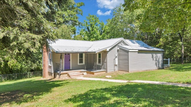 Building Photo - 1222 The Great Rd Rental
