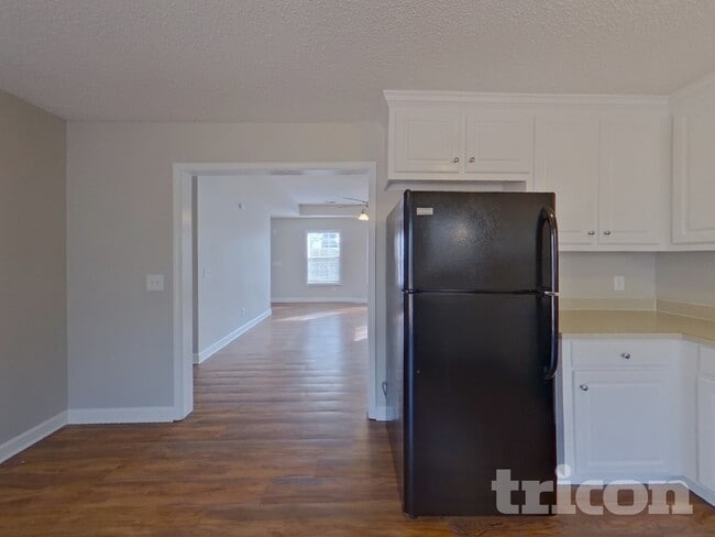 Photo - 48 Bristlecone Ln