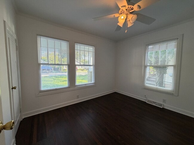 Photo - Wilmore Bungalow For Rent