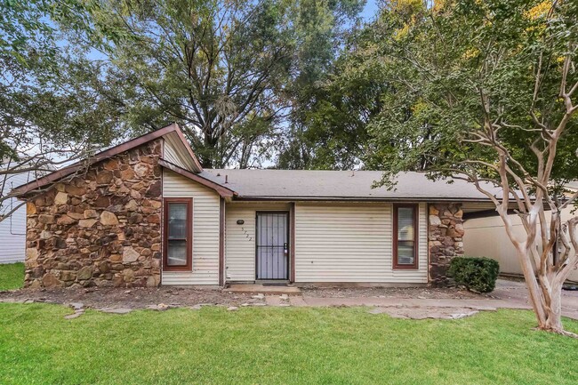 Photo - 5722 Ballenmoor Dr House