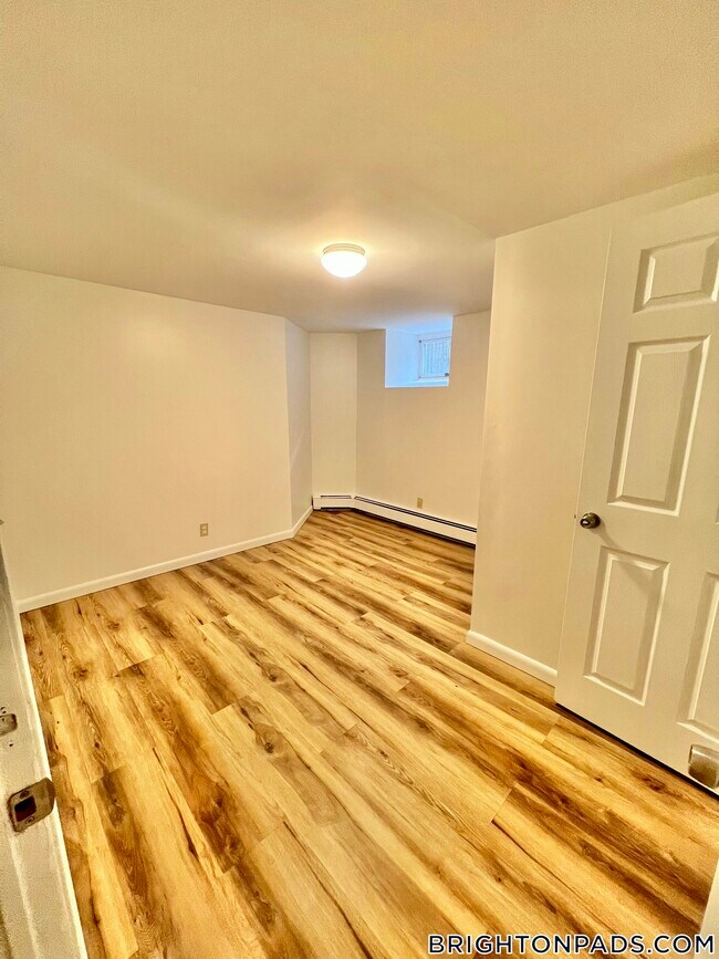 Photo - 227 Faneuil St Unidad G