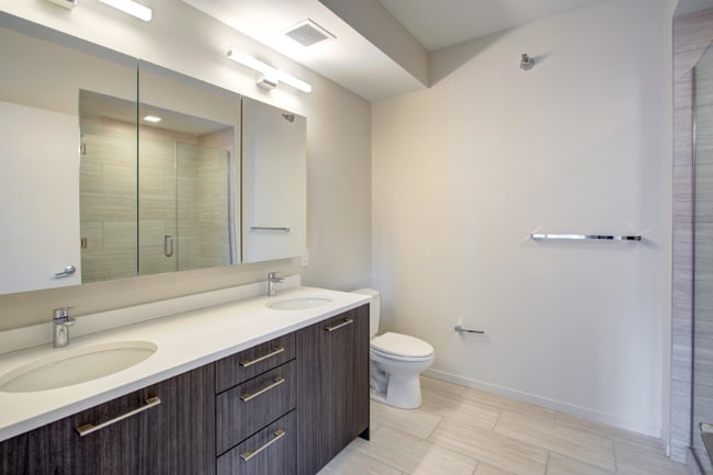 Photo - 9 E Huron St