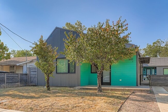 Photo - 6101 Club Terrace