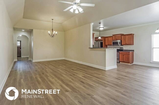 Photo - 108 Lorrin Ln