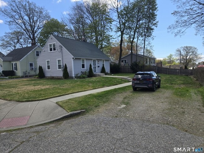 Photo - 275 Burnsford Ave