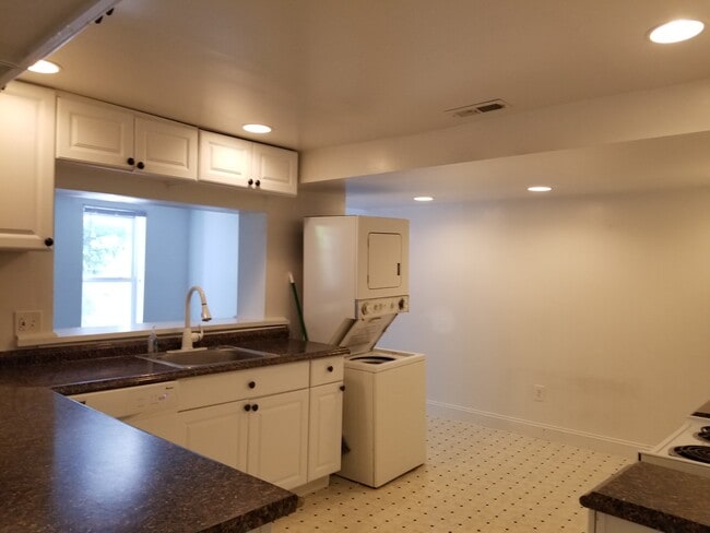Photo - 1038 S Charles St Unit 1038