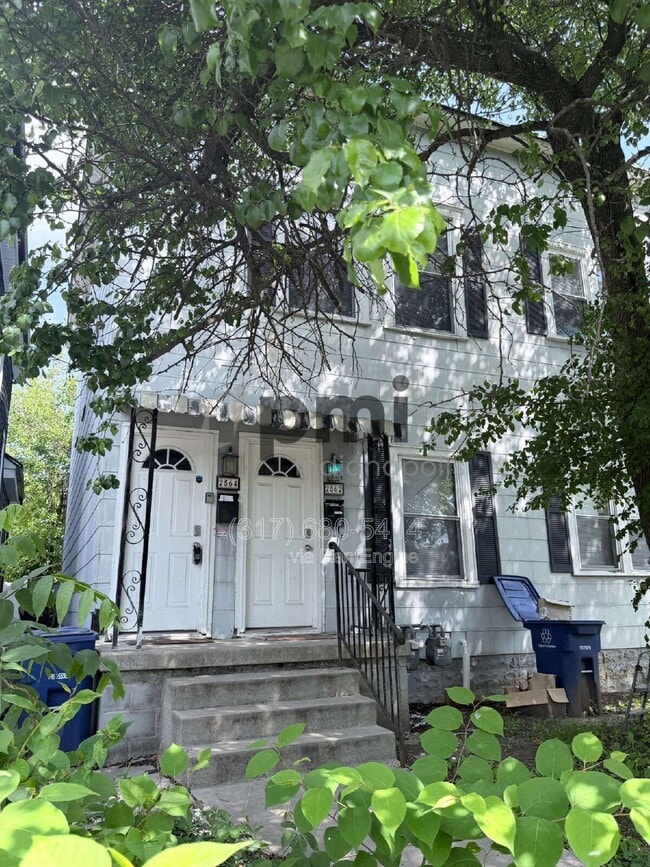 Building Photo - 2564 Deming Ave