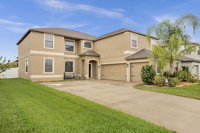 Building Photo - "Discover Spacious Elegance: 5-Bed, 3-Bath... Rental