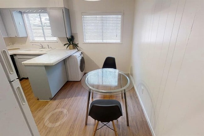 Photo - 3011 Whitis Ave Unidad 204