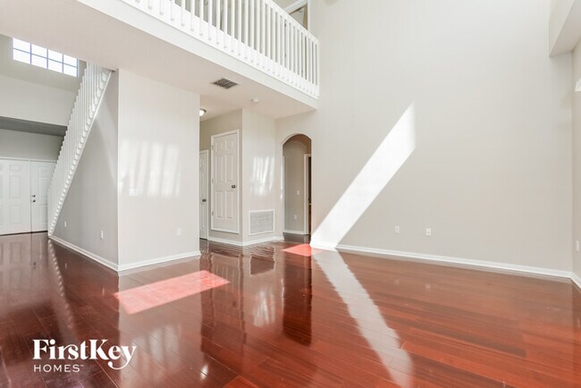 Photo - 4670 Cumbrian Lakes Dr