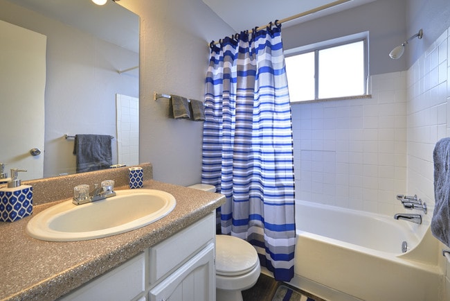 Photo - Bridge Square