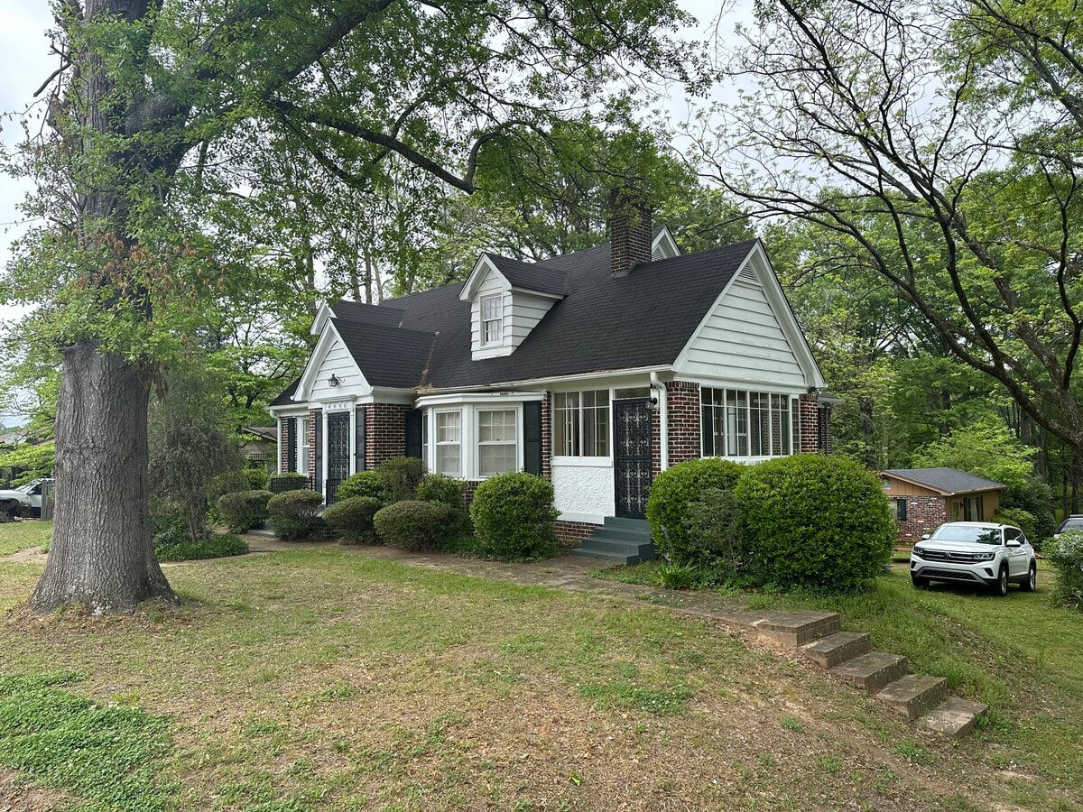 Photo - 4996 Raymond Ave House
