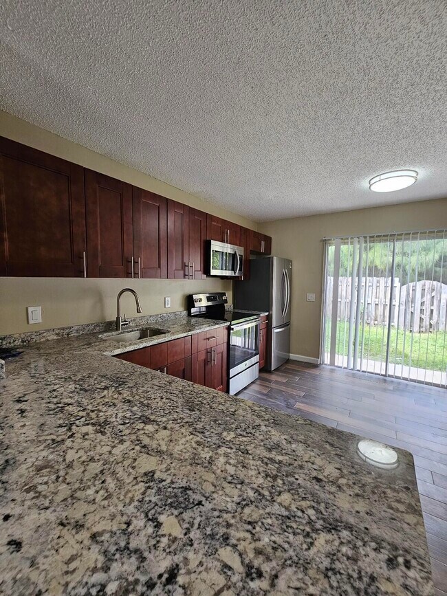 Photo - 4876 Orleans Ct Unit B