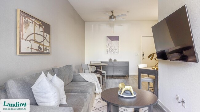 Photo - 1811 E Apache Blvd Unidad 1038.1408796